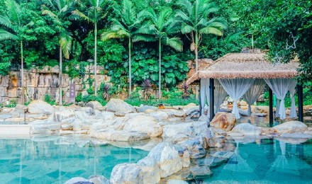 红河弥勒湖泉半山温泉门票水疗票