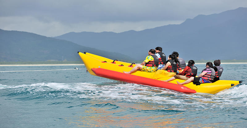 香蕉船——浪尖上跳跃的香蕉
