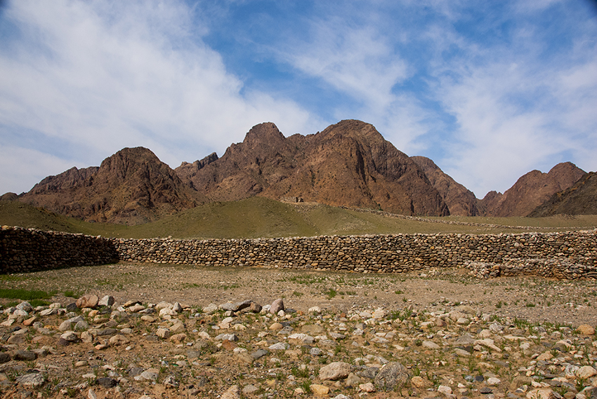 内蒙古乌拉特后旗狼山自驾穿越导航路线