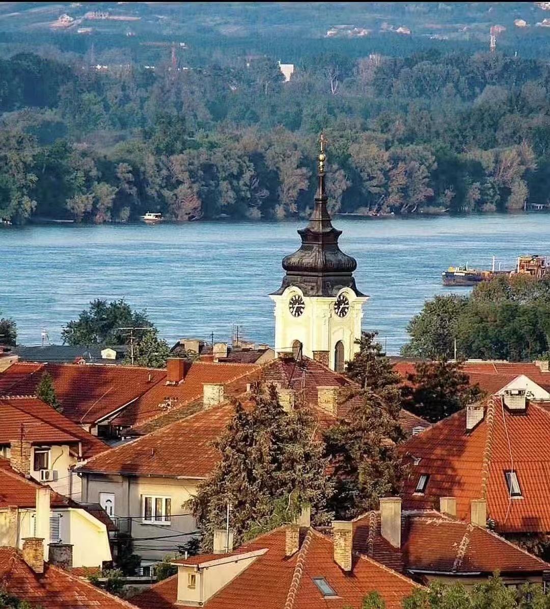 塞尔维亚波黑黑山10天7晚跟团游铁托墓入内黑山科尔托海湾圣萨瓦教堂