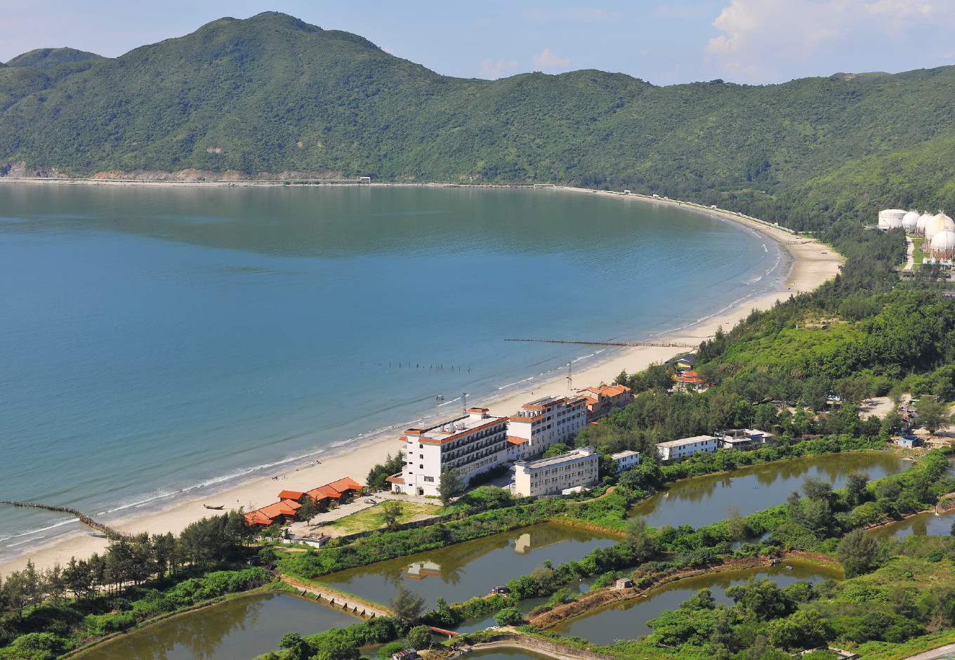 汕尾小漠镇南方澳渔港度假村2天一晚(含双人营养早餐 无限次沙滩门票