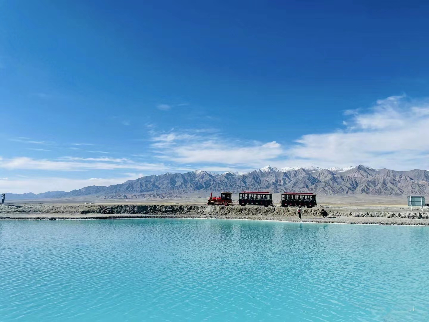 (茶卡盐湖 翡翠湖 察尔汗盐湖 水上雅丹 西台吉乃尔湖 青海湖 倒淌河)