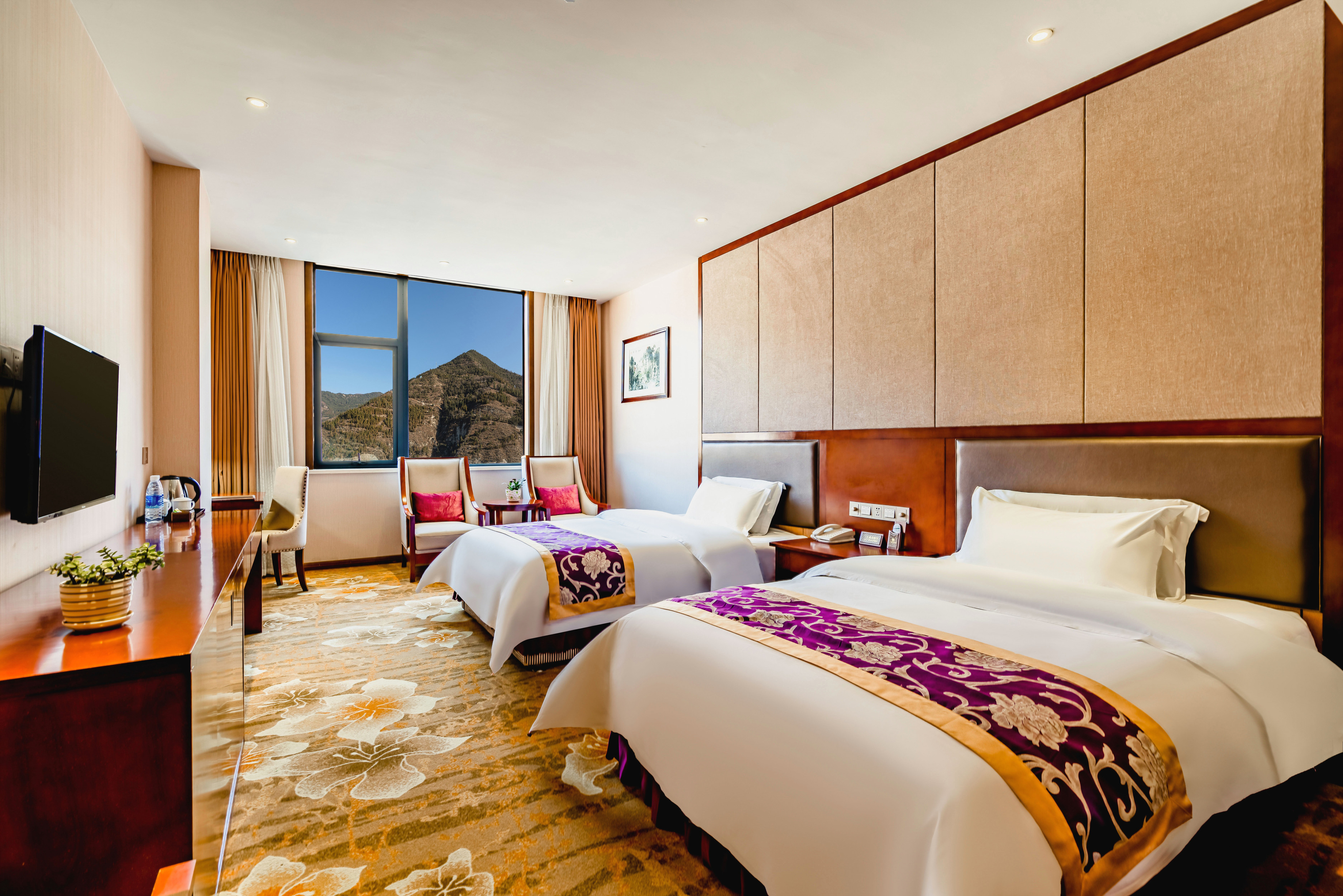 茂县凤凰阁大酒店1晚住宿含双人中国古羌城门票双人精美早餐