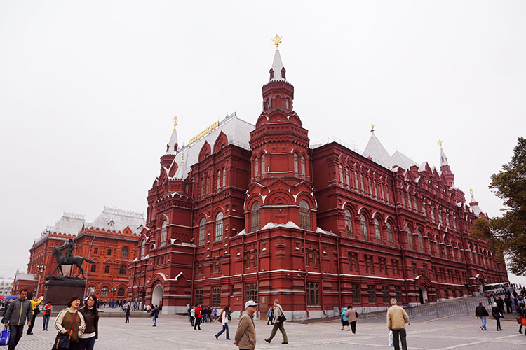 西安直飞俄罗斯9日7晚跟团游莫斯科圣彼得堡双重体验入住木屋别墅体验