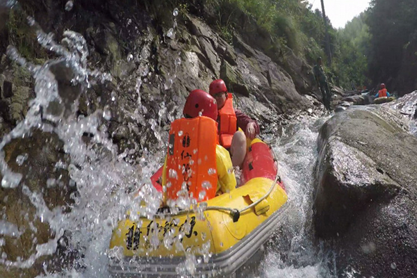 浙江湖州安吉仙龙峡漂流门票