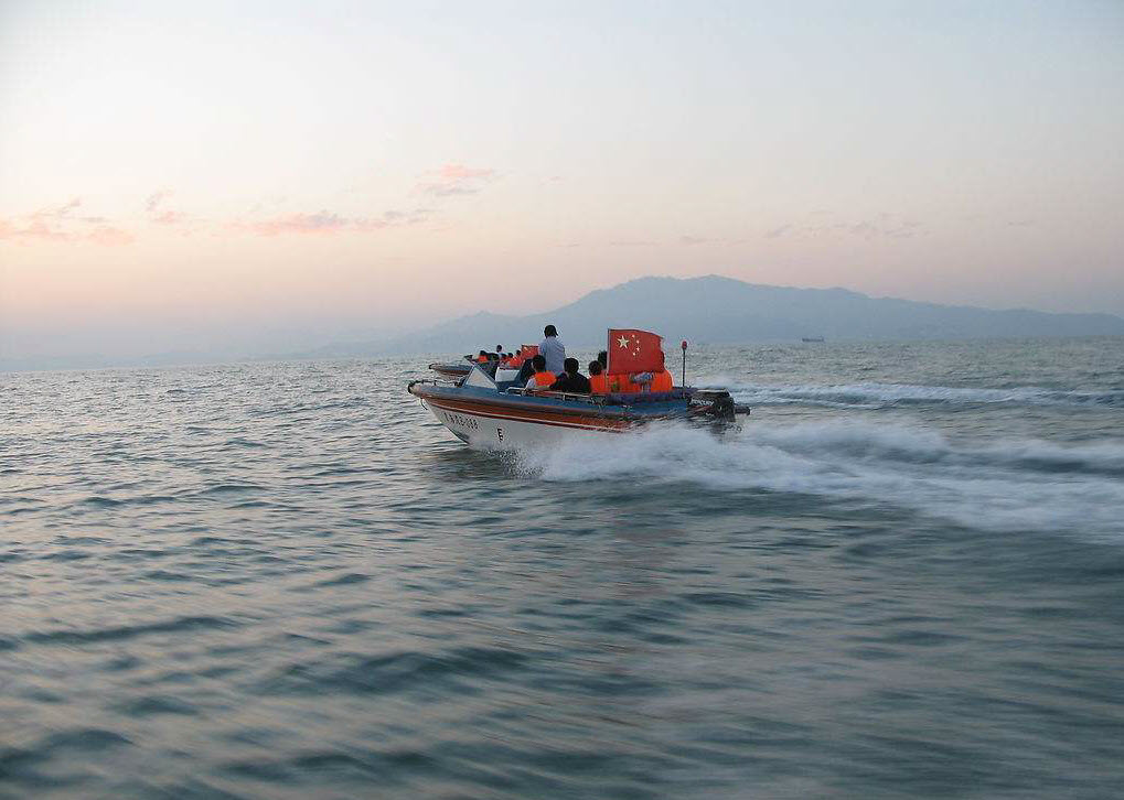 惠州巽寮湾快艇出海观光体验8人起订