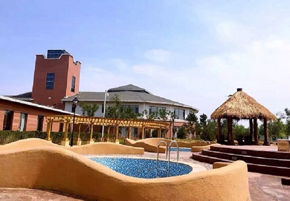 唐山乐亭金沙岛温泉假日酒店住宿一晚(这里有广阔的沙滩,光着脚丫踩在