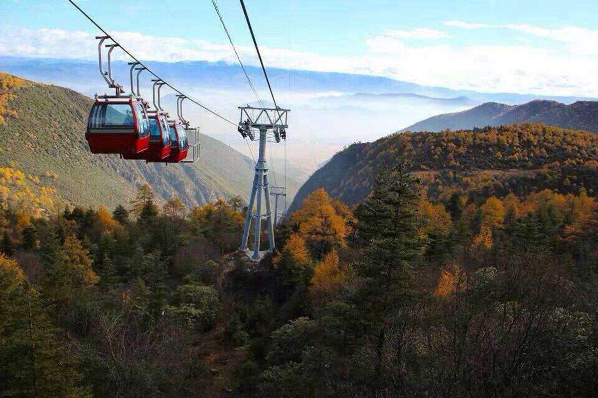 石卡雪山门票双程索道票人间天堂蓝月山谷最佳景区