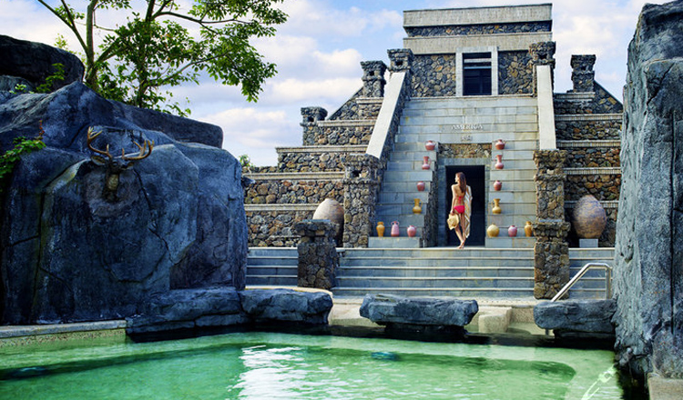 海口观澜湖火山岩温泉