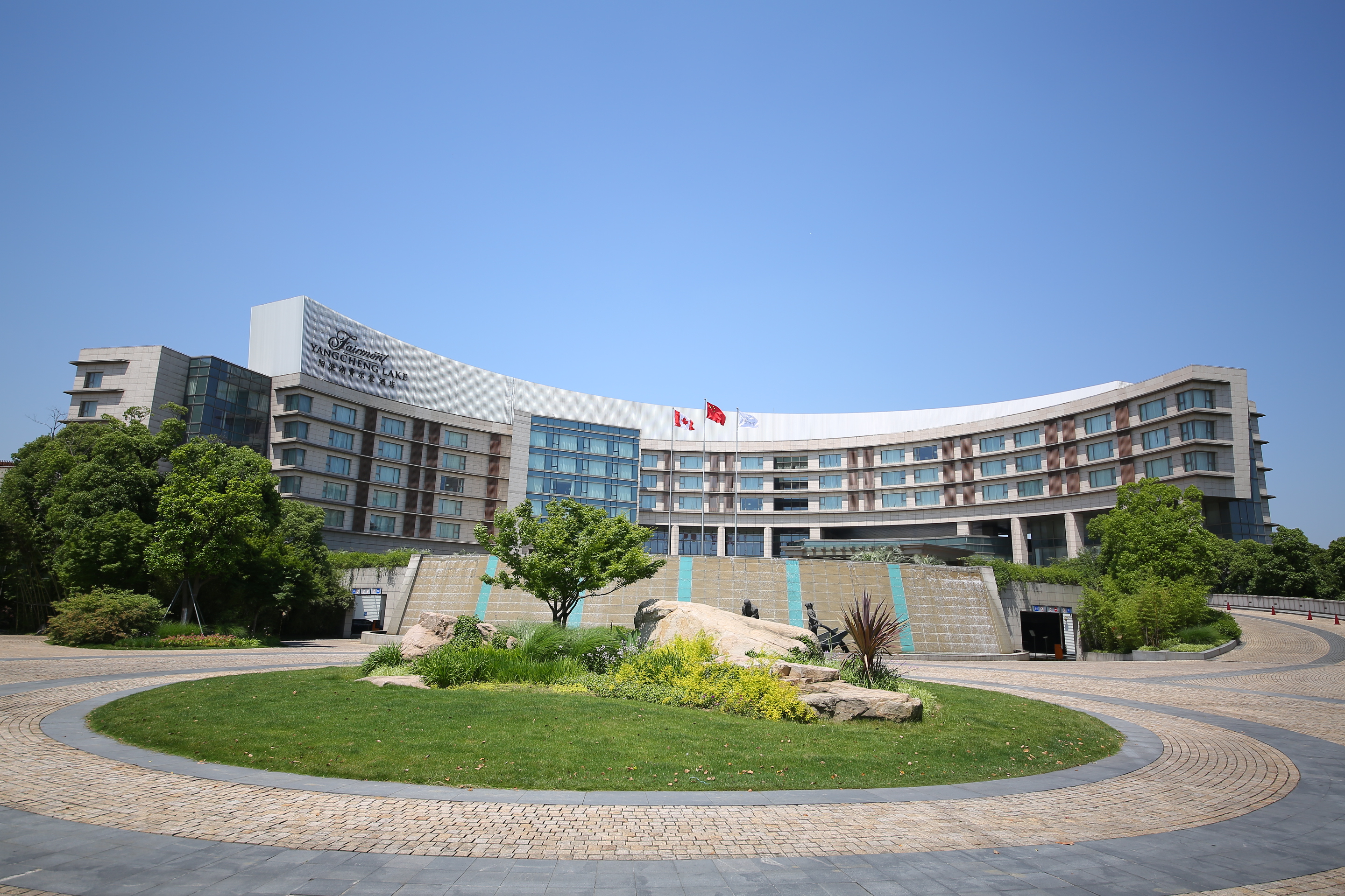 昆山阳澄湖费尔蒙酒店1晚自助早餐300元餐饮代金券自行车骑行1小时