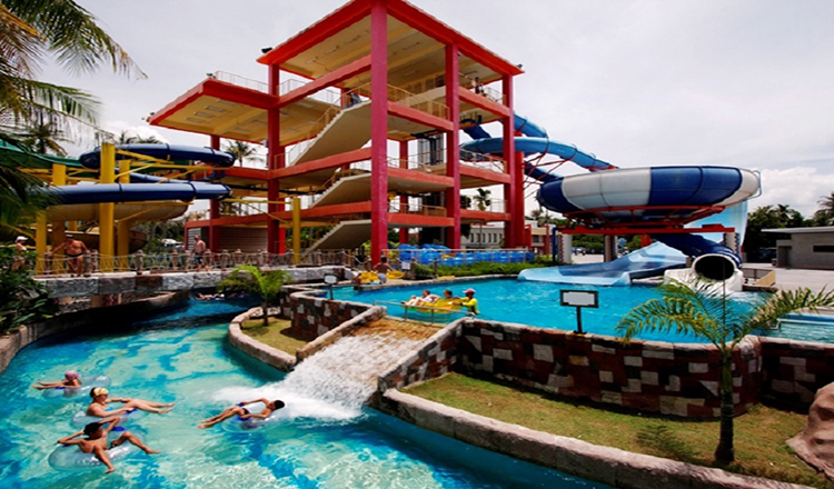 普吉岛热带风暴水上乐园门票超大园区设施齐全老少皆宜快速预订