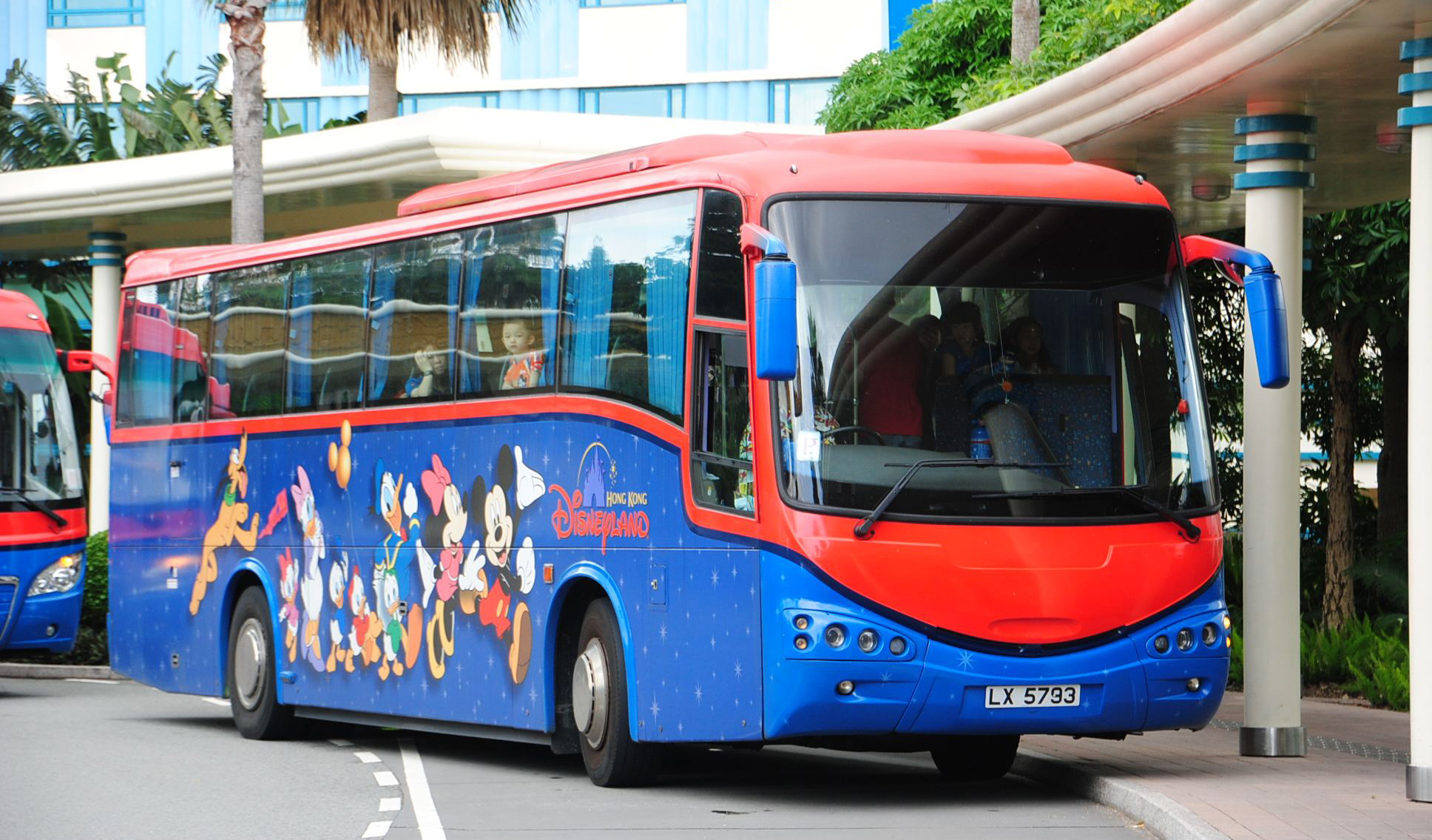 香港皇岗深圳湾口岸到香港迪士尼乐园快线直通巴士票手机出示免打印