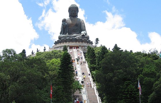 【天坛大佛】全球知名的户外青铜坐佛,高34米,重250吨,端坐在木鱼峰上