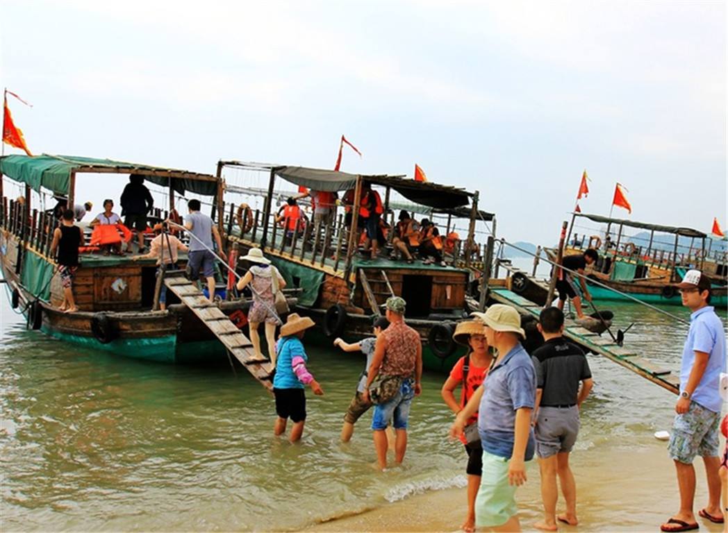 巽寮湾出海捕鱼体验船票包船出海可坐10人