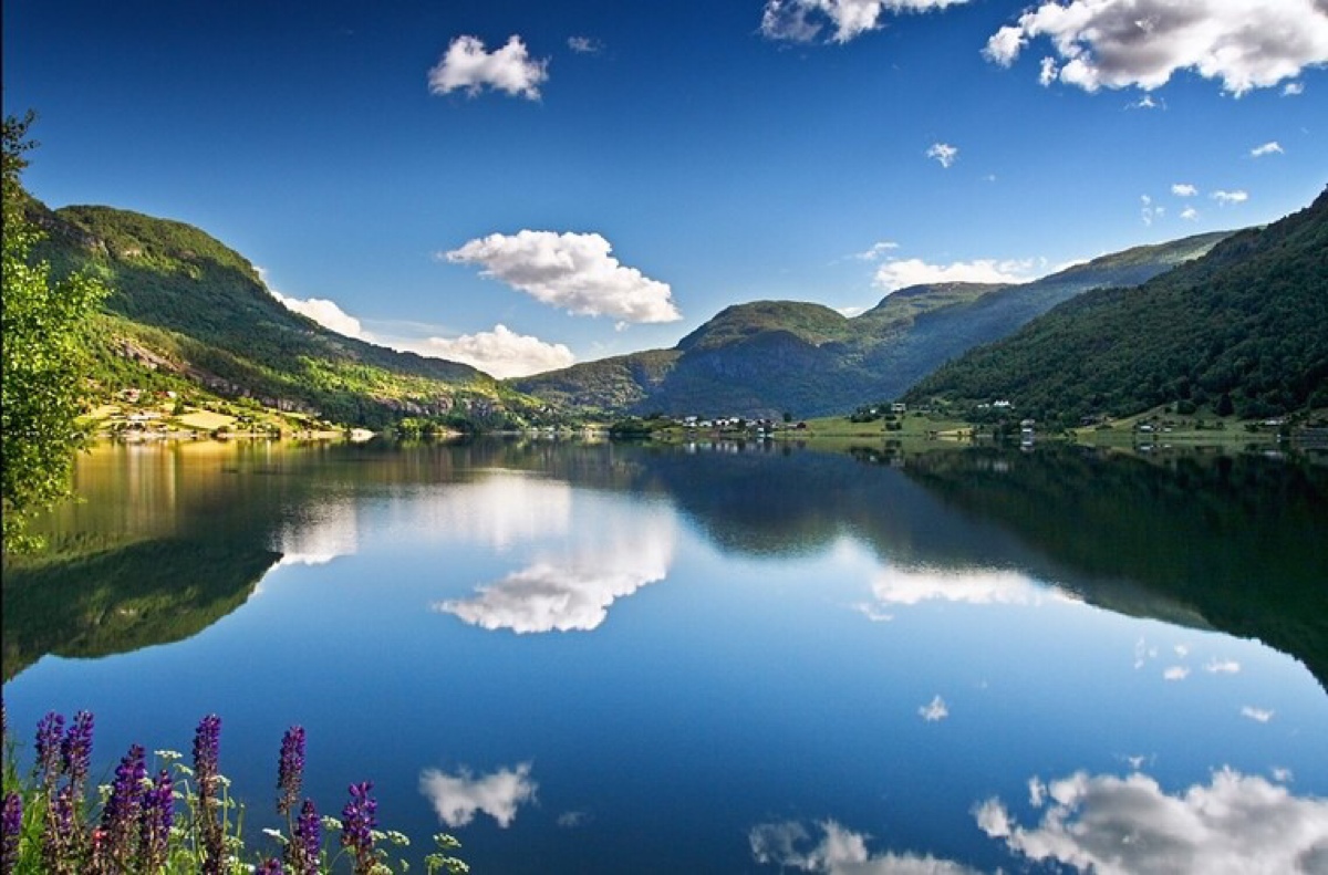 芬兰挪威两国7天极光摄影之旅圣诞老人村捕捞帝王蟹狗拉雪橇伊纳里湖