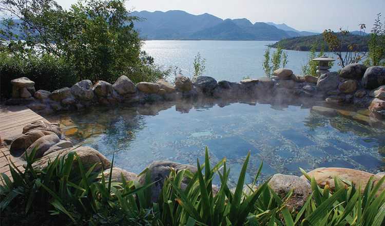 信阳茗阳温泉含亲亲鱼疗