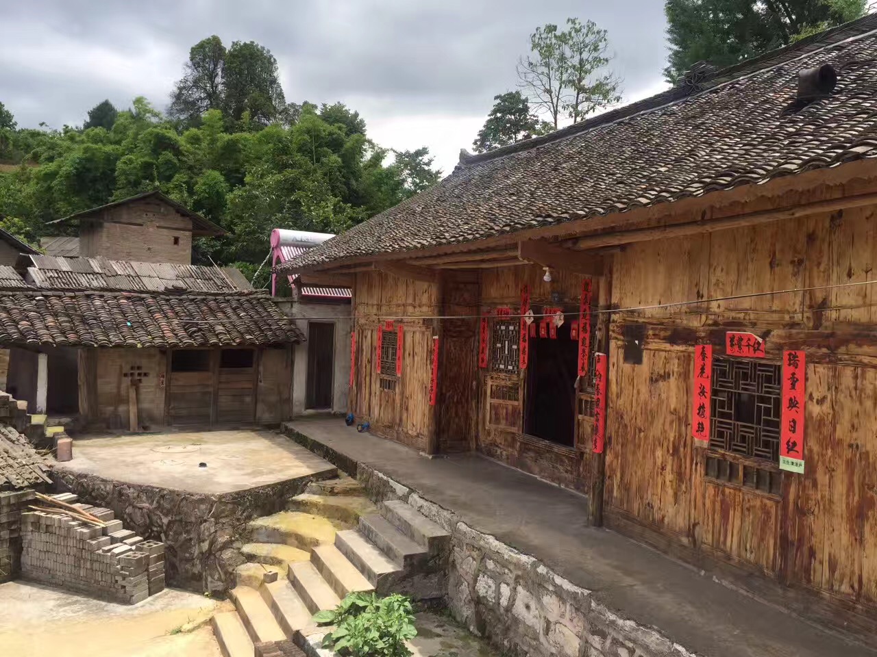 贵州凯里石龙寨深度体验特色民宿一晚(三晚起订)