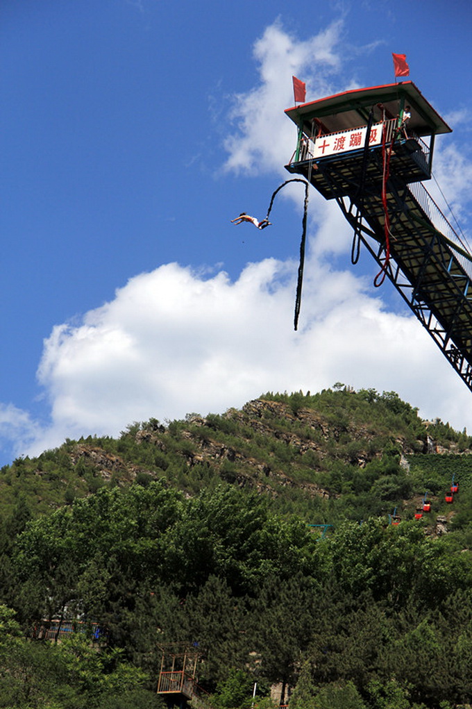 北京十渡拒马河乐园蹦极孤山寨水上乐园