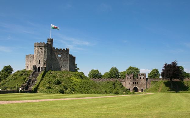 的景点,包括人鱼码头,加的夫城堡,公国体育场,威尔士国家博物馆等等