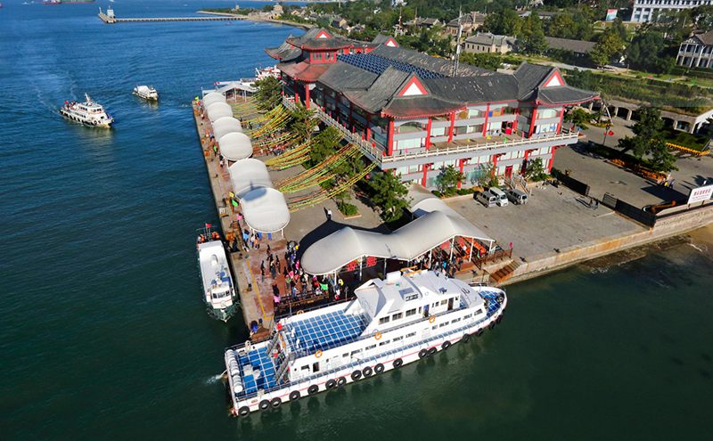 威海塔山宾馆套餐含双人自助早餐可选刘公岛景区定远舰华夏城神游华夏