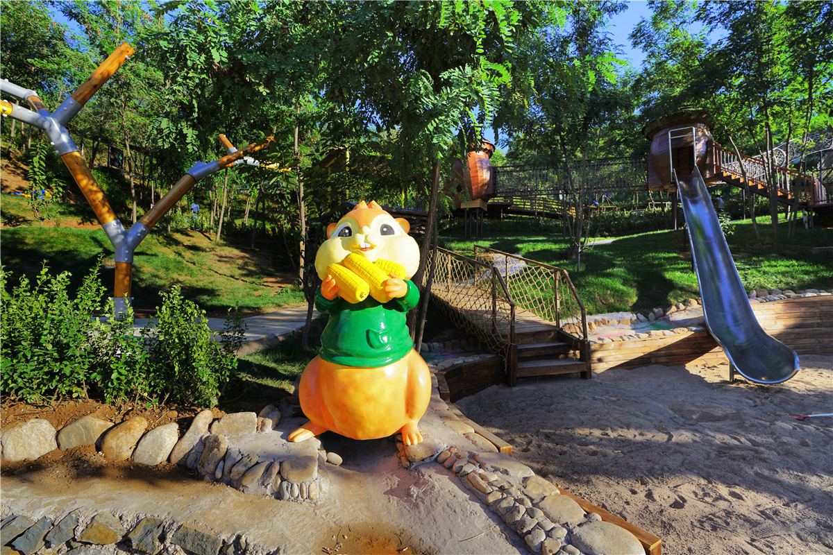 松鼠谷是华北地区以松鼠为主题的儿童亲子乐园,整个园区由松鼠乐园