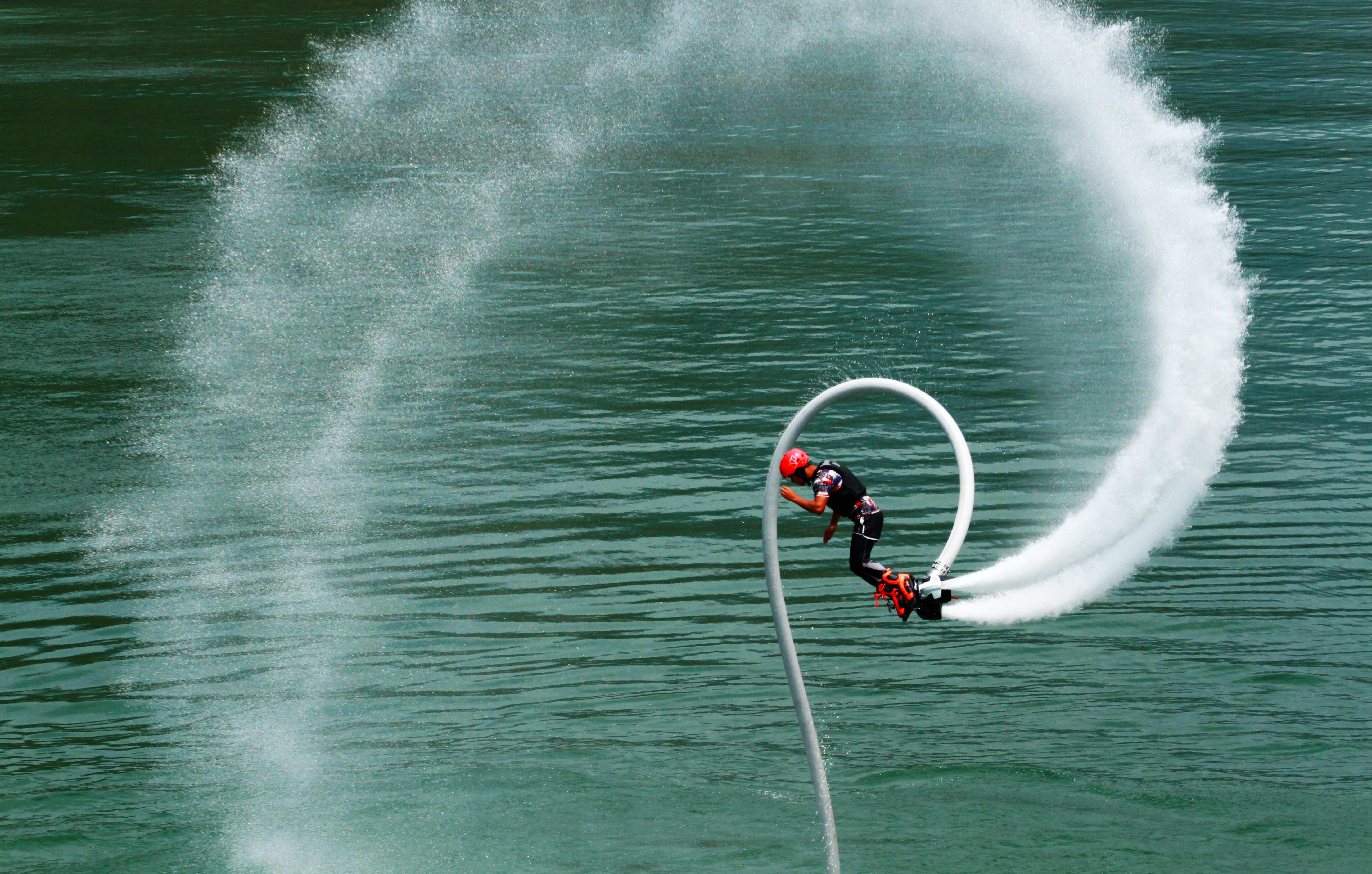 国庆预热· 练就水上轻功 迪拜 30分钟水上飞板 含潜水 安全防护服