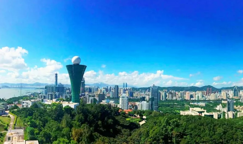 厦门海上明珠观光塔含球幕影院恐龙乐园体验馆高空远眺