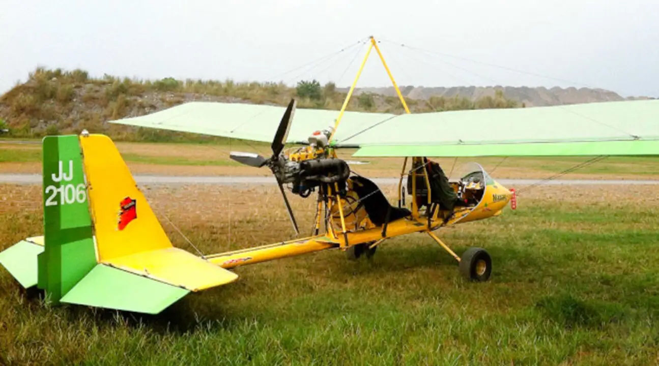 台湾 垦丁屏东轻型飞机翱翔体验(轻航机飞行 专业机师陪同)