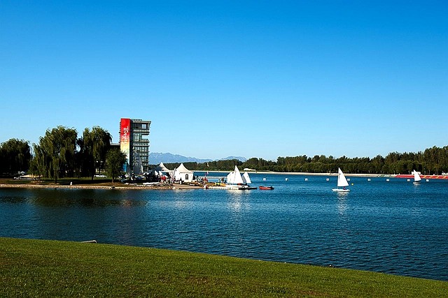 北京春晖园温泉度假酒店住宿温泉早中晚三餐儿童乐园
