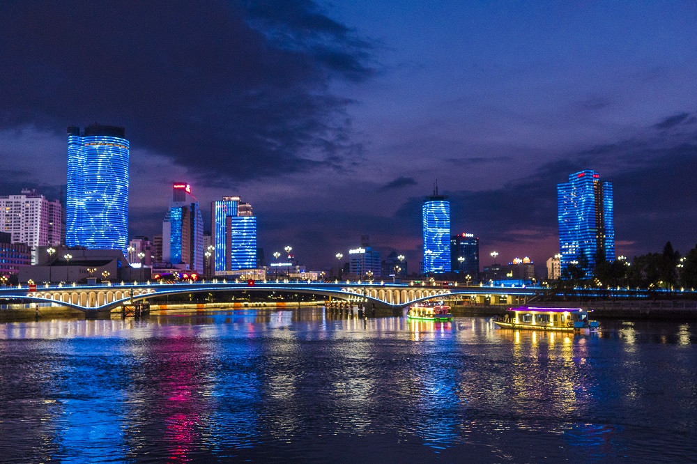泊宁酒店原舟宿夜江店住宿1晚双人三江夜游