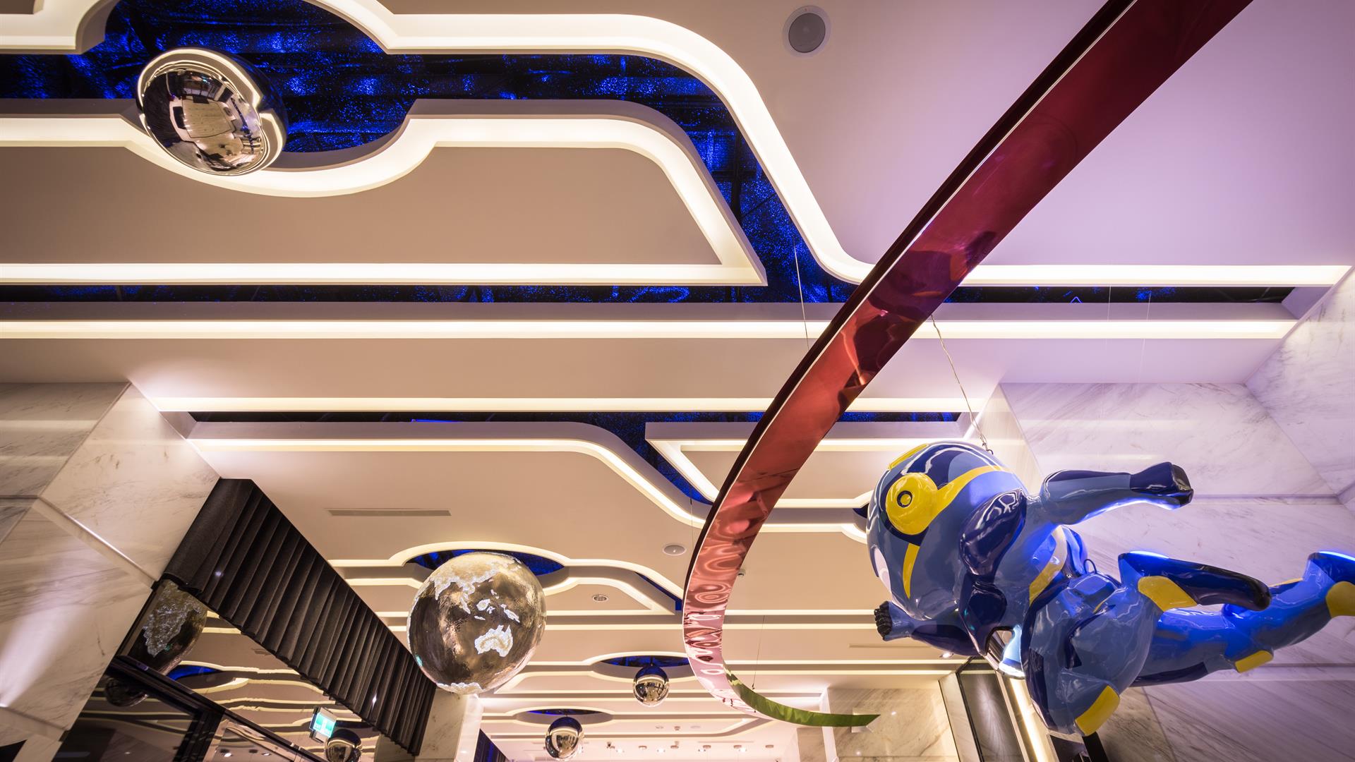 台湾台中星动银河旅站动漫主题酒店一晚含中西式早餐大床房双人房