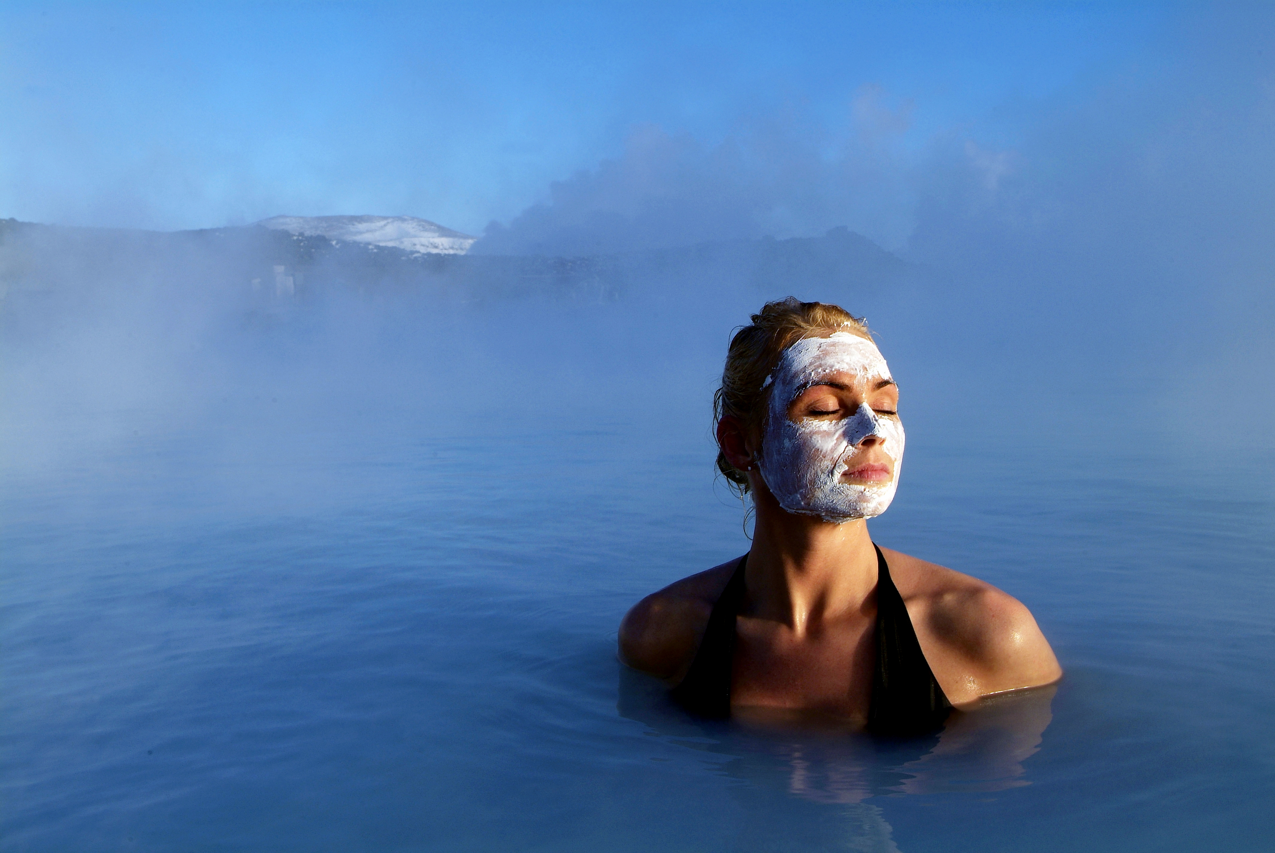 冰岛蓝湖温泉票雷克雅未克市区机场往返蓝湖巴士票舒适套票高级套票