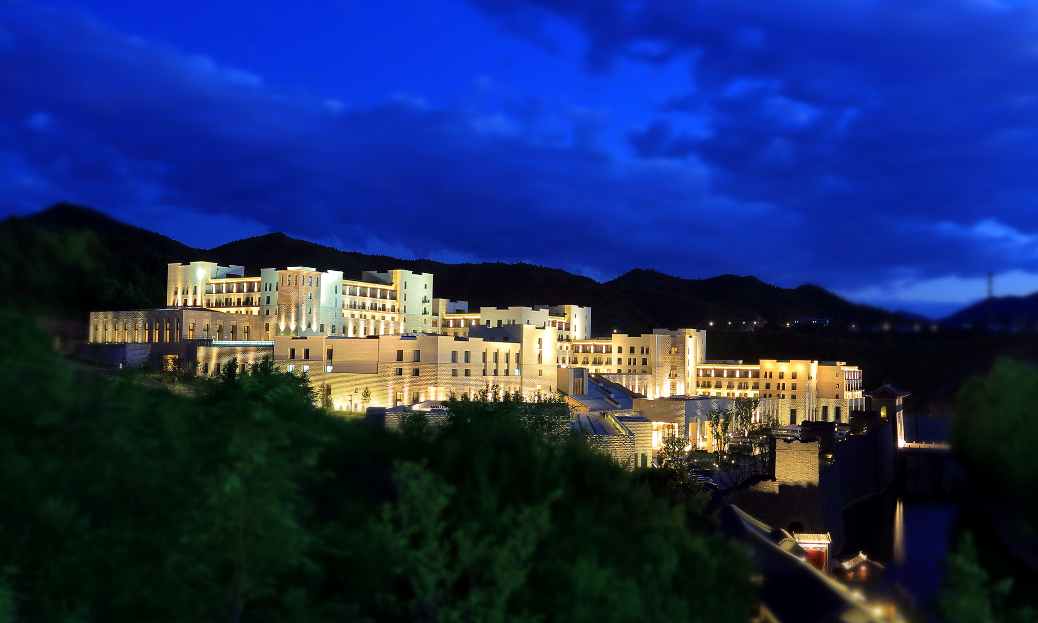 北京古北水镇水镇大酒店1晚山水流年套餐(赠古北水镇门票 长城门票