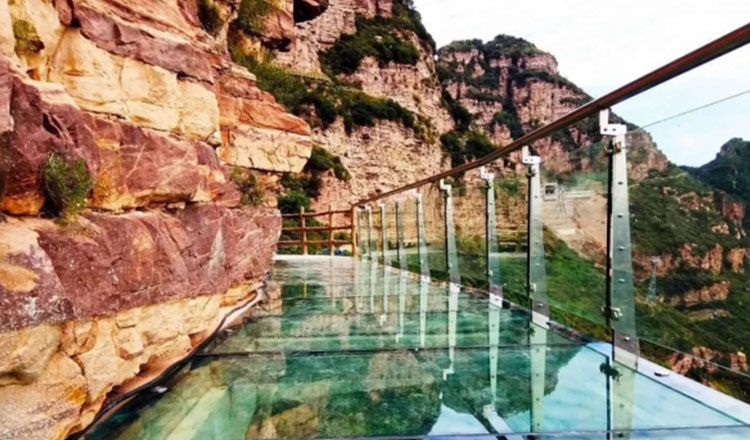 北京旅游京东大峡谷万丈崖玻璃栈道一日游