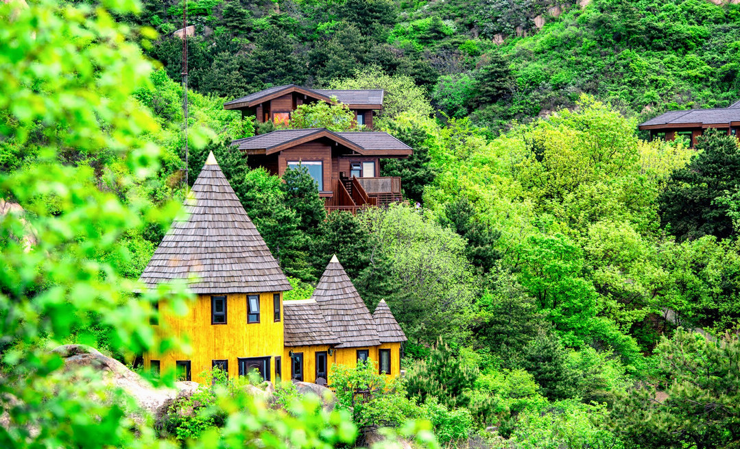 北京云峰山童话树屋1晚住宿双人早餐网红亲子民宿滑梯房童话主题房