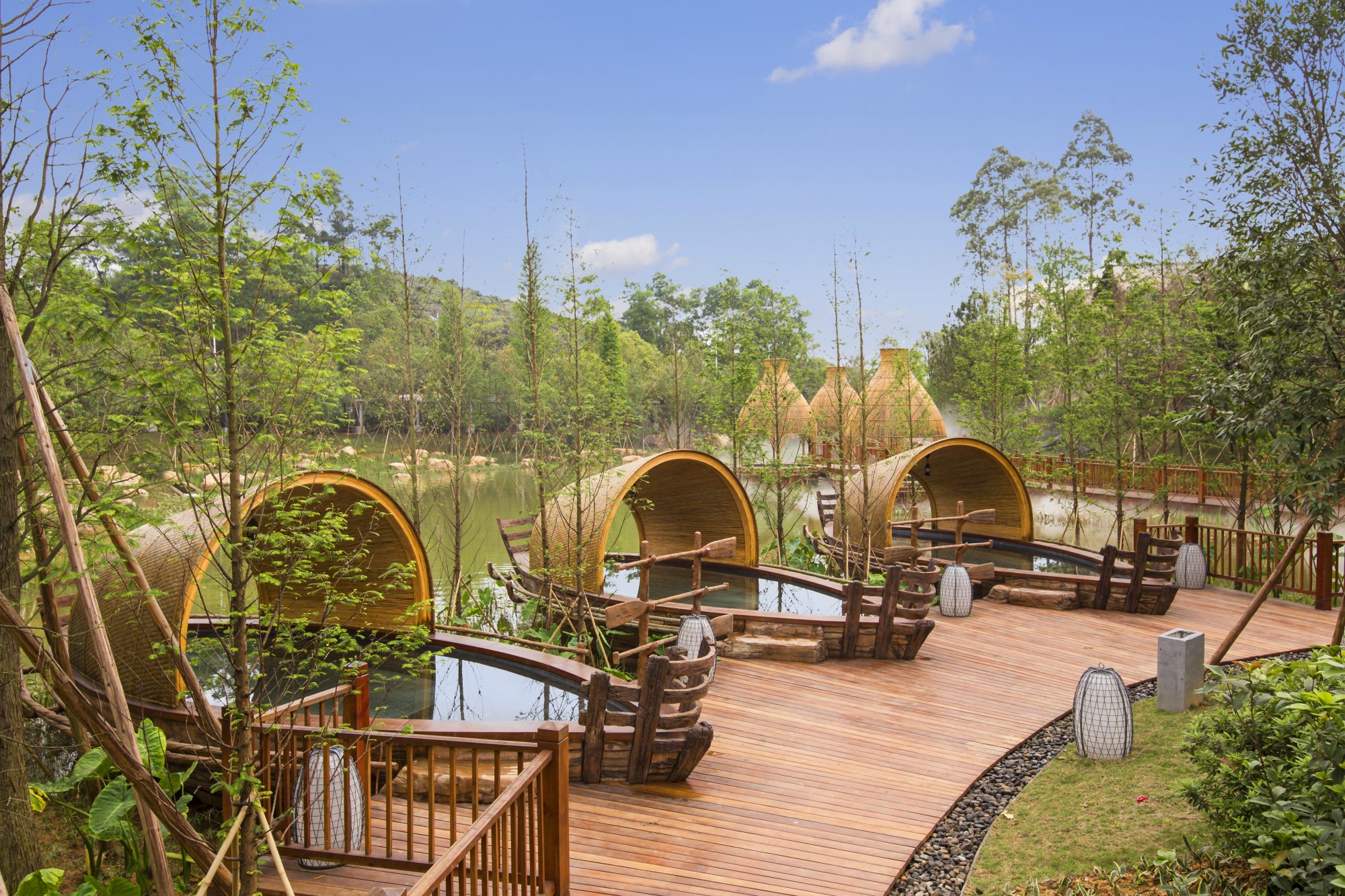 佛山高明美的鹭湖半山汤谷门票欧洲风情安纳希小镇