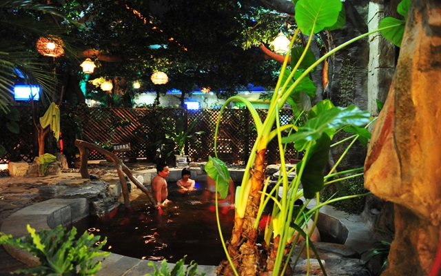 静之湖温泉度假村,位于北京昌平小汤山.这次是我们公司组织的活动.