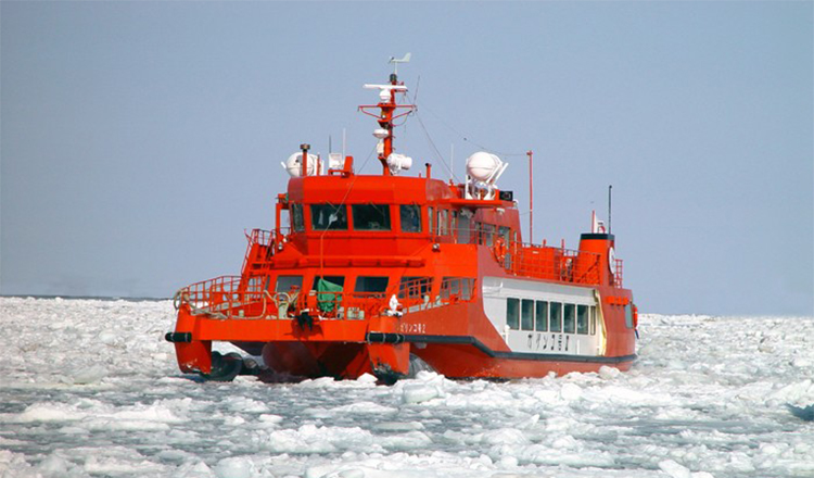 冬季限定日本北海道流冰观光破冰船garinko号旭山动物园一日游