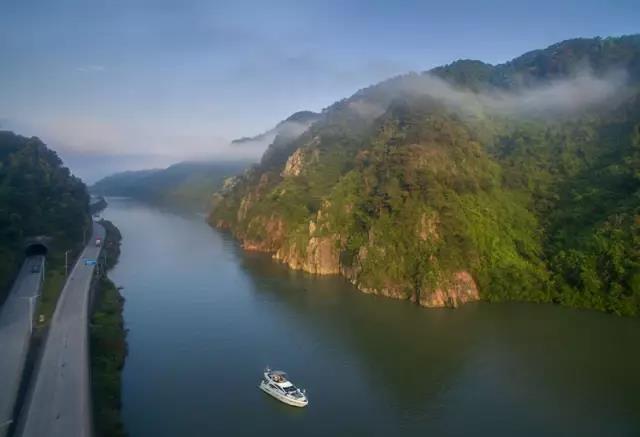 英德浈阳峡旅游度假区 浈阳峡北江游船电子票  古老的浈阳峡游船1小时