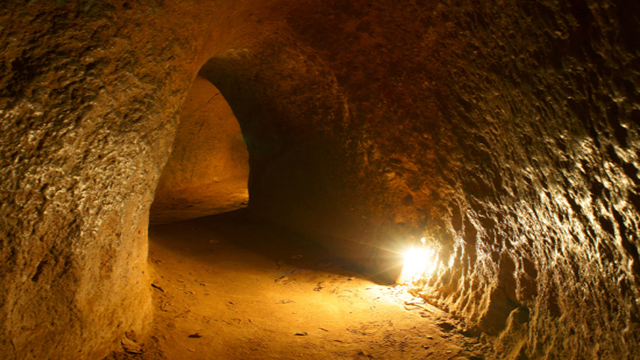 越南胡志明市古芝地道一日游拼团英文导游热门景点
