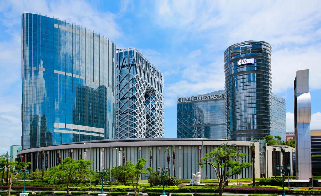 澳门励宫酒店2天1晚多套餐可选水舞间表演新濠影汇8字摩天轮澳门塔