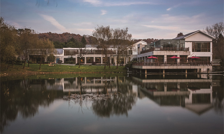 南京玄武区琵琶山居精品亲子酒店套餐饮品3杯植物园南园门票3张射箭
