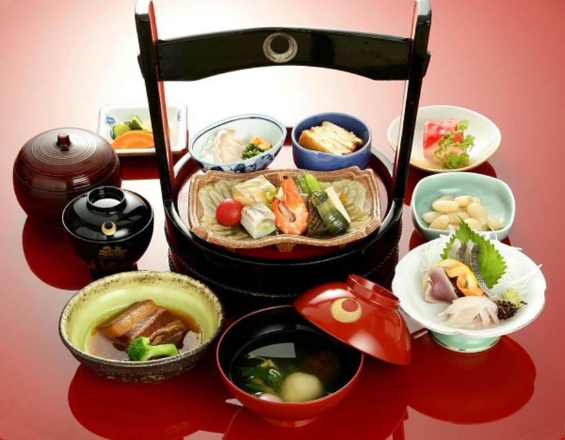 长崎往返长崎滨胜桌袱料理晚餐稻佐山展望台赏夜景半日游