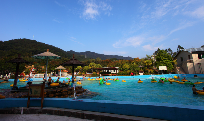 龙门铁泉温泉门票含冷暖水上乐园