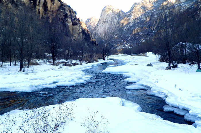 银妆玉砌水晶宫云瀑沟观冰川冰瀑永宁古城品美味柳沟豆腐宴一日游全程