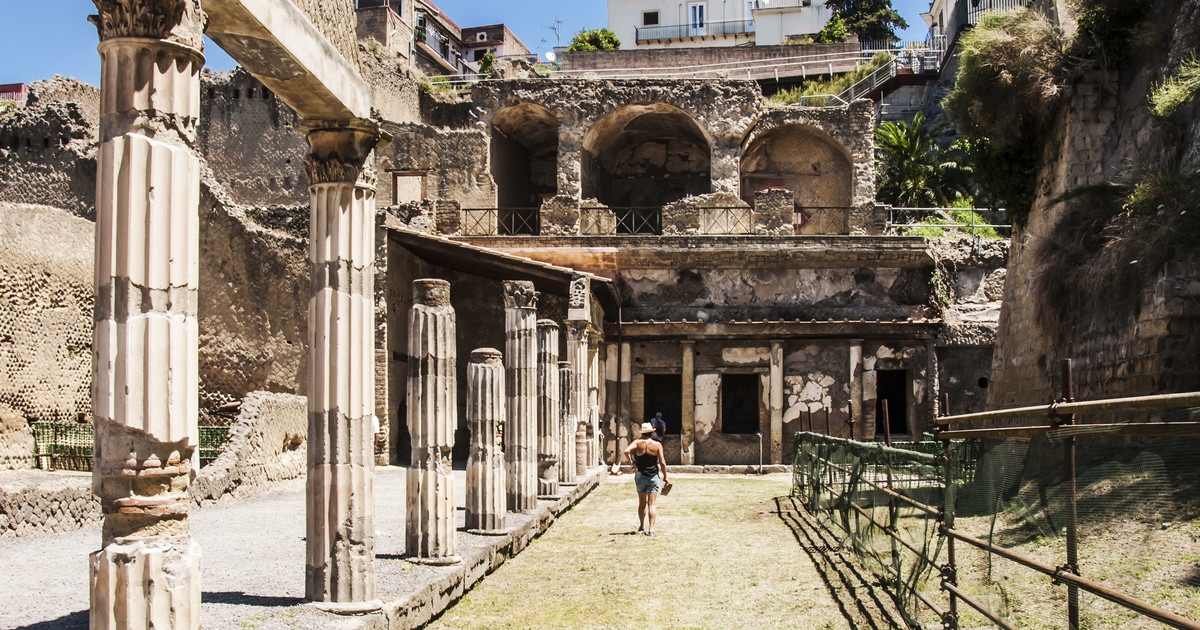 介绍★ 绕过冗长的队伍,节约时间和精力★ 世界上保存完好的古城★ 被