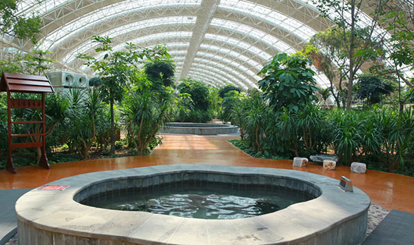 大连香洲温泉水上乐园瓦房店温泉门票带您走进欢乐水世界