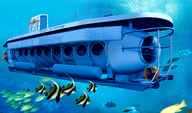 巴厘岛奥德希观光潜水艇海底喂鱼东海岸蓝色珊瑚岛海滩俱乐部浮潜一