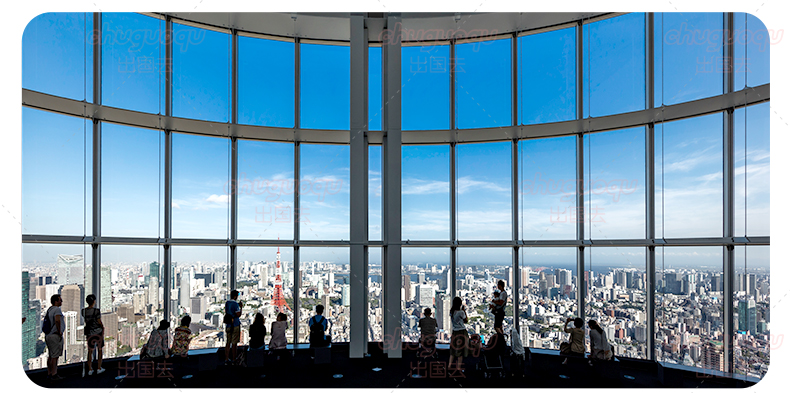 也是东京主要的大型车站之一,车站周边有皇居,日本桥等主要景点