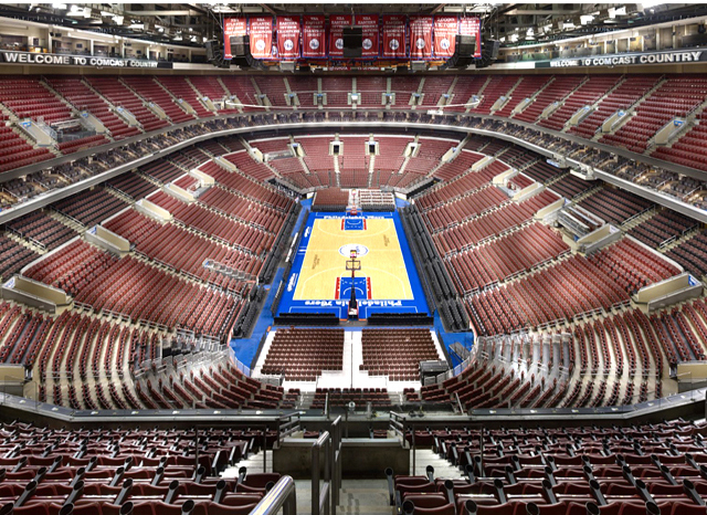 座落于费城的富国银行中心球馆,是美国历史悠久的主场之一,也是费城